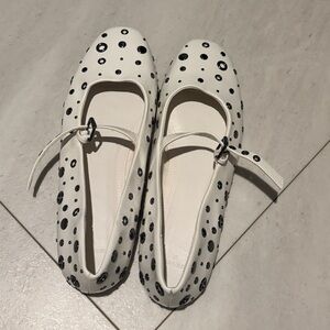 Berksha studded white flats size 38 (7.5 US)